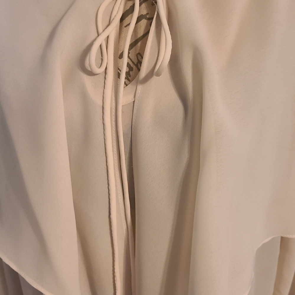 Exquisite Blouse Size Small hp๐ฅ๐ฅ๐ฅ๐ฅ - Picture 10 of 16